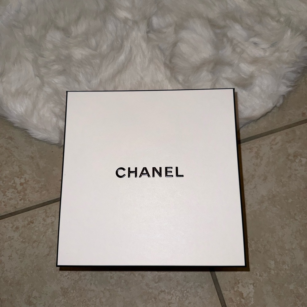 CHANEL Classic White Gift Box